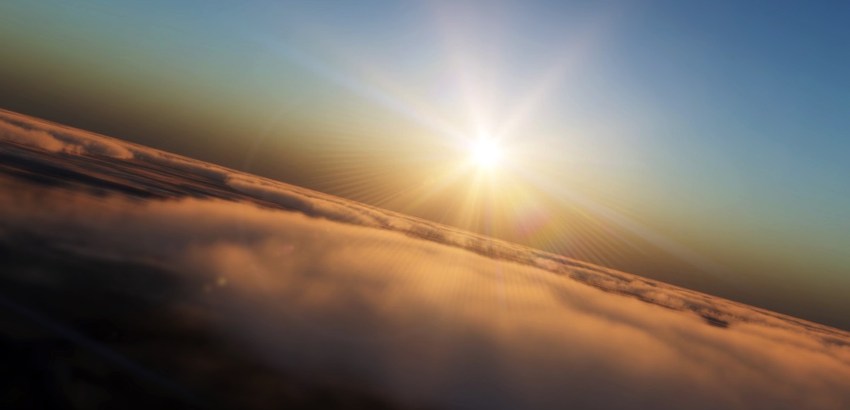 Vista del cielo con atardecer y nubes 